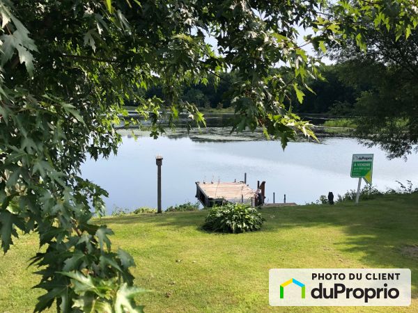 Lake Access - 22 rue Principale, ND-Du-Laus for sale