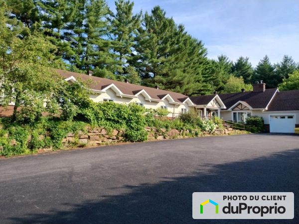 2083 rue de la Visitation, St-Charles-Borromée for sale