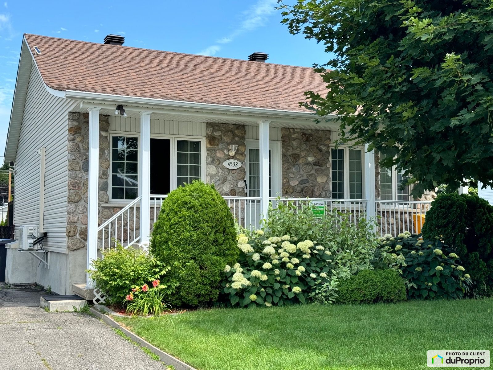 Bungalow for sale Terrebonne (Lachenaie) 4 bedrooms 2 bathrooms 1070854