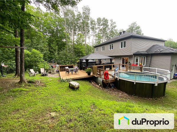 Rear View - A-93 rue Adonis, Val-Des-Monts (Perkins) for sale