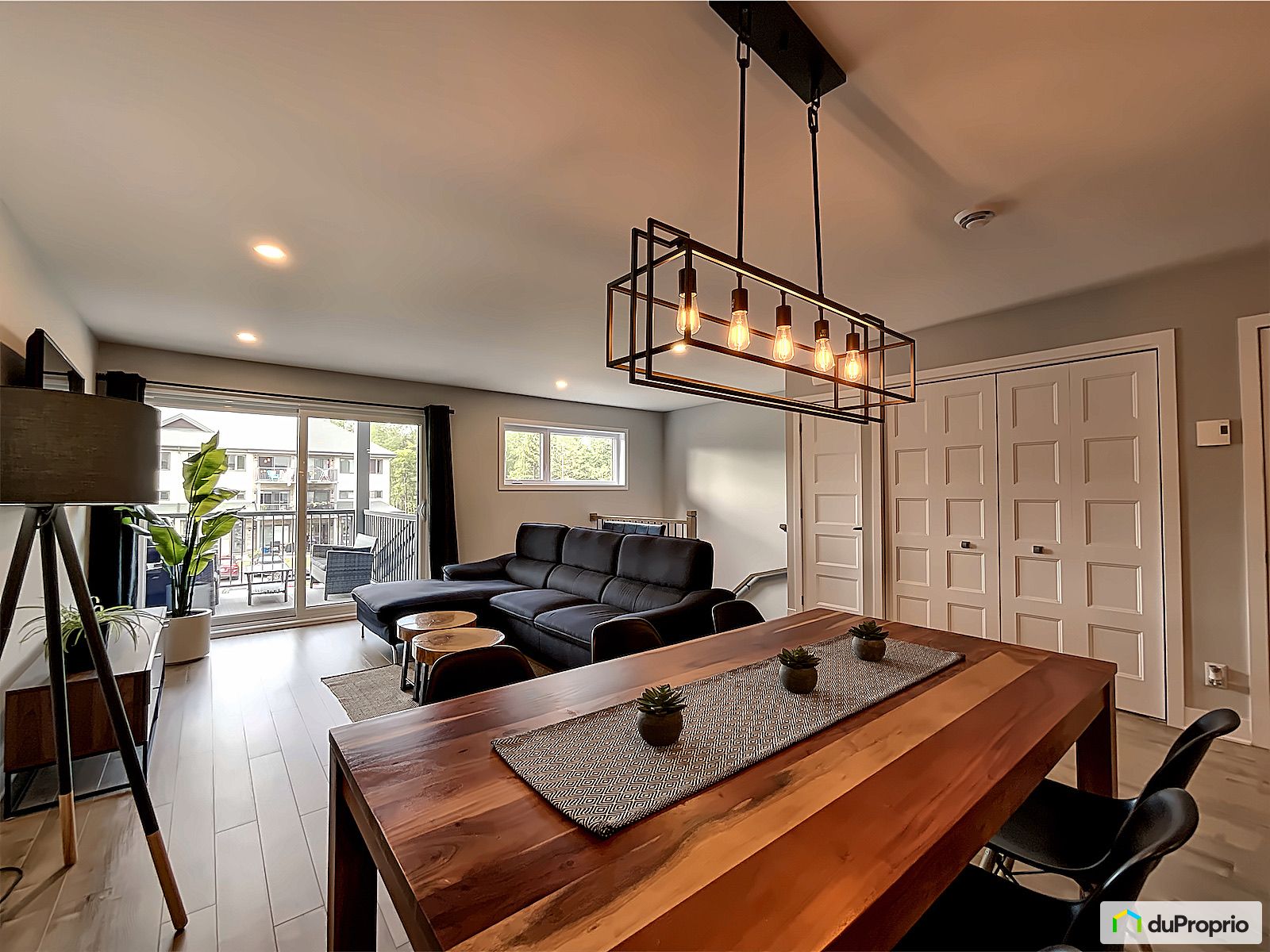 Condominium for sale Granby 2 bedrooms 1 bathroom 1079575