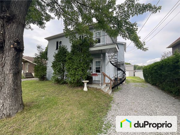 17-17A, rue Saint-Jean, Chateauguay for sale