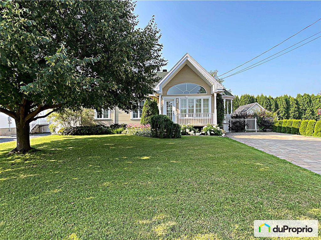 Condos, maisons à vendre, Alma