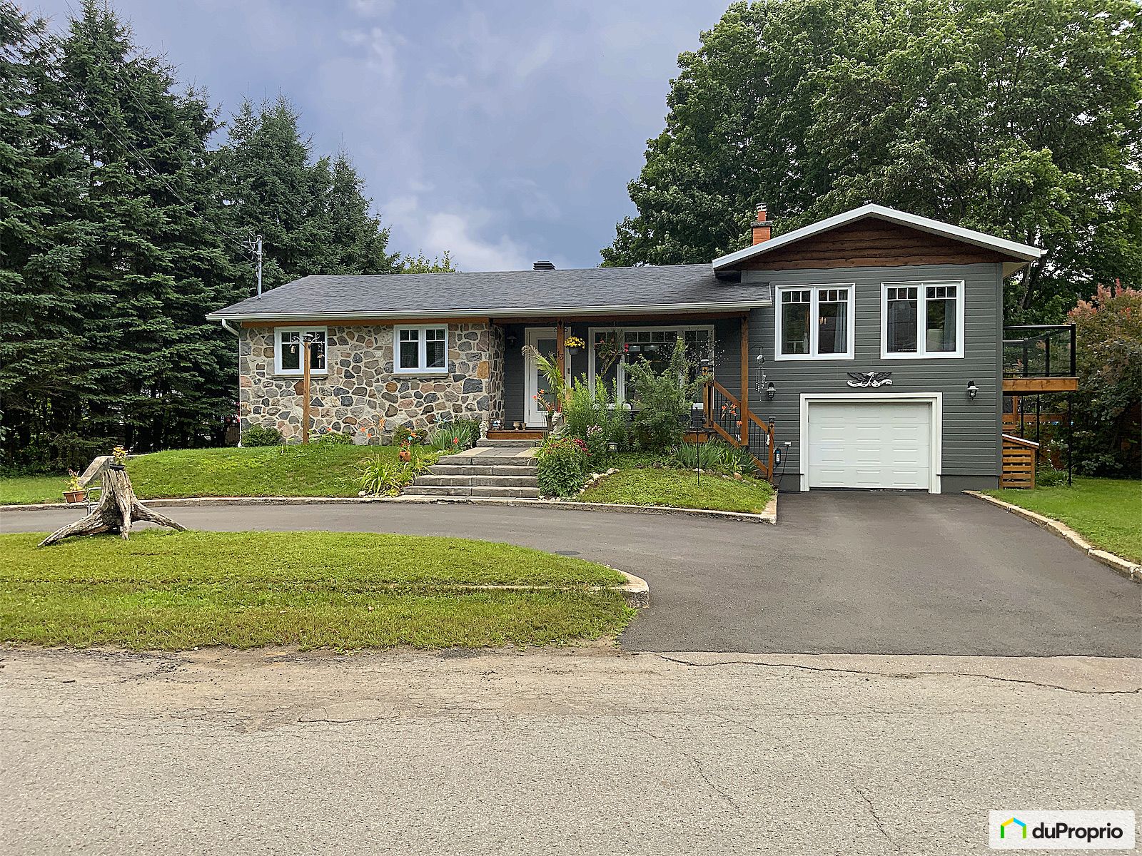 Bungalow à vendre SteBrigitteDeLaval 4 chambres 1 salle de bain 1080236