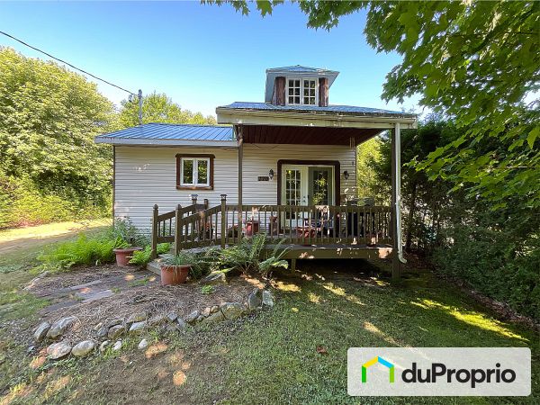 770 chemin de l&#39;Esker, St-Mathieu-Du-Parc for sale