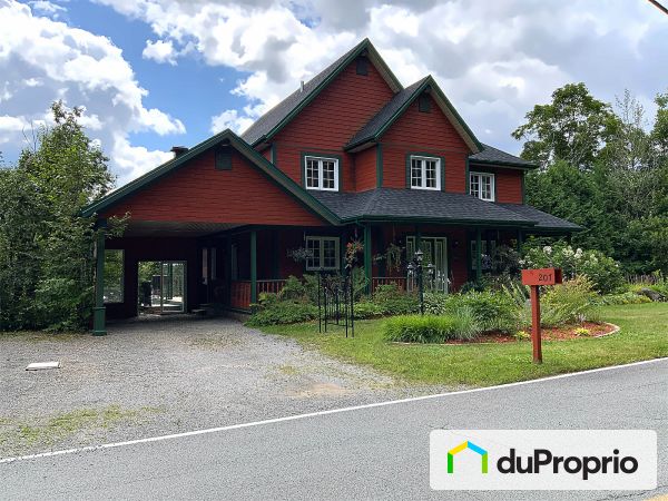 207, chemin du Lac Nord, Stoneham à vendre