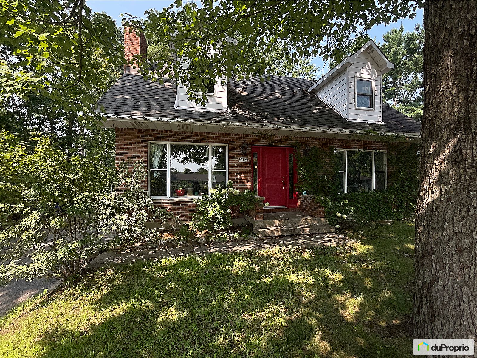 743 Rue Du Cure Roy — photo 1