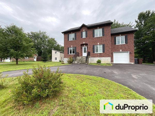 705, rue Marguerite, St-Lin-Laurentides à vendre