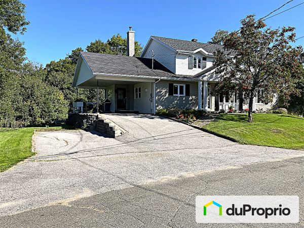 127 rue Dorion, St-Raymond for sale