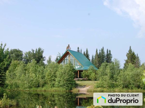 Accès au lac - 6, chemin du Héron, Ste-Christine-D&#39;Auvergne à vendre