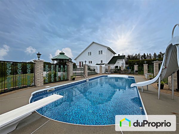 Piscine - 500, chemin de la Baie-Boudreault, Alma à vendre