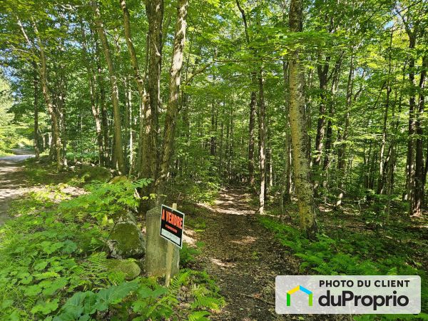 chemin des Balises, Val-Bélair for sale