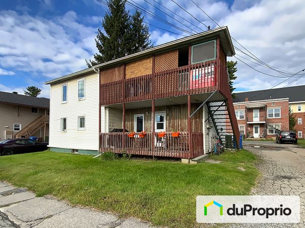 37-39, rue Saint-Pierre, Magog for sale