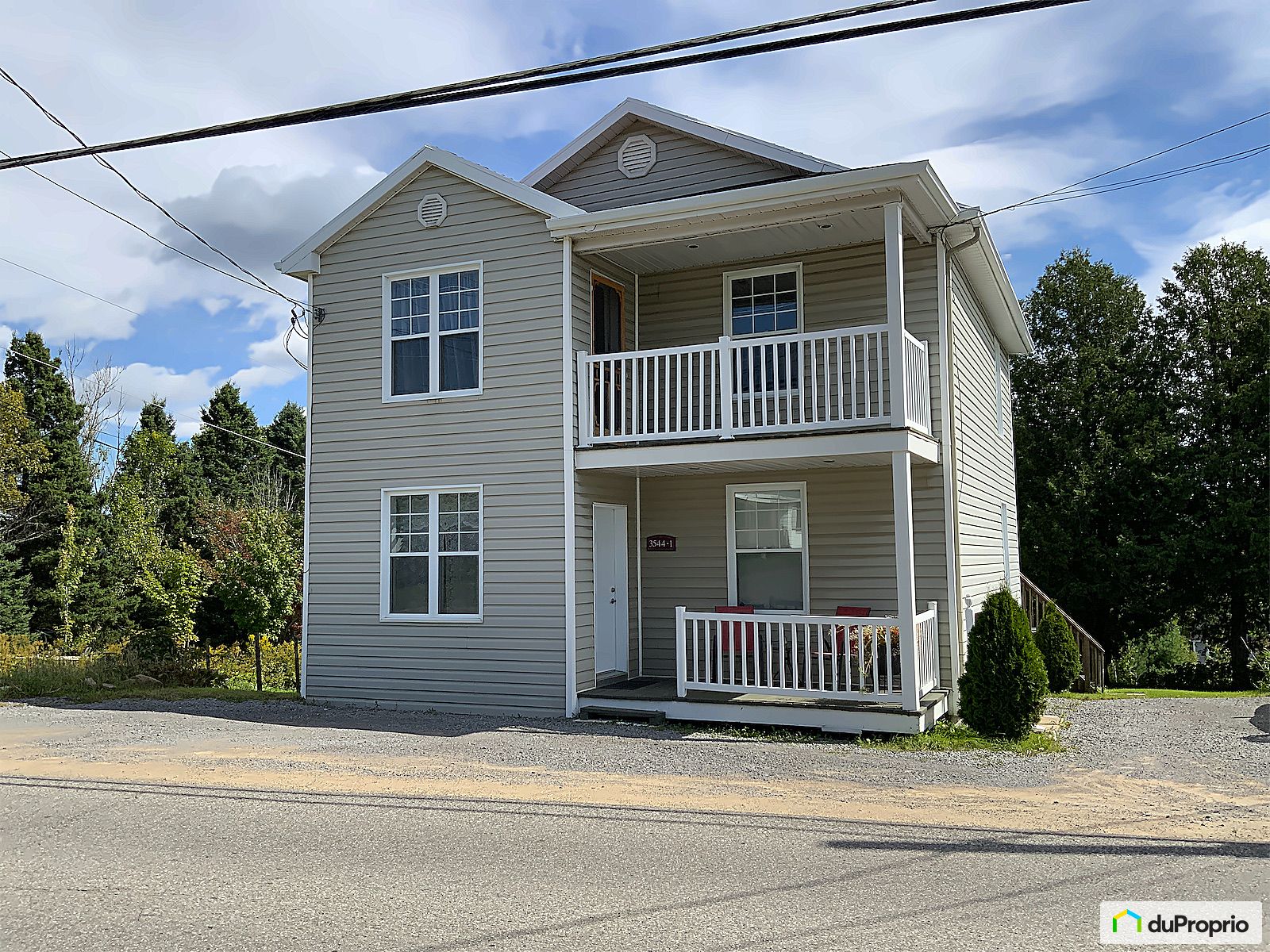 Duplex à vendre StFerréollesNeiges 2 chambres 2 salles de bain 1083623