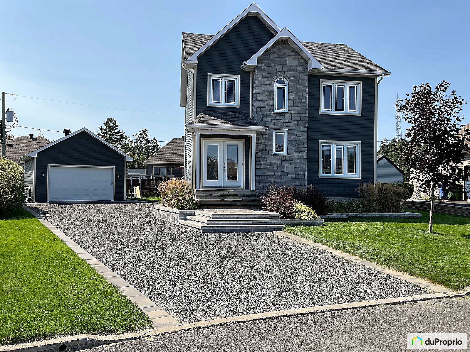 2 Storey for sale StHenrideLévis 4 bedrooms 2 bathrooms 1083751