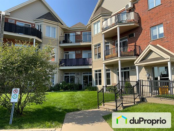 208-2525, avenue de la Gare, Mascouche à vendre