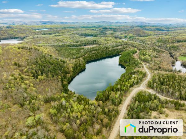 Lac - 35, chemin  du lac à Roger, Notre-Dame-de-Pontmain à vendre