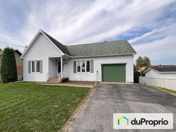 Summer Front - 17497 rue Lambert, Bécancour (St-Grégoire) for sale