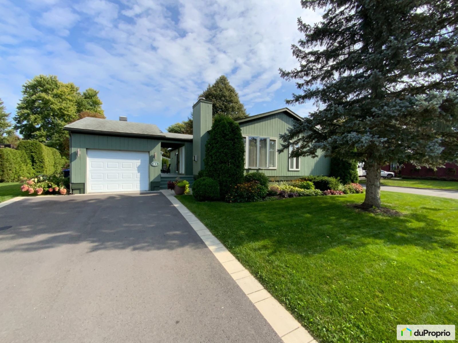 Bungalow à vendre StJeansurRichelieu (StLuc) 4 chambres 1084752