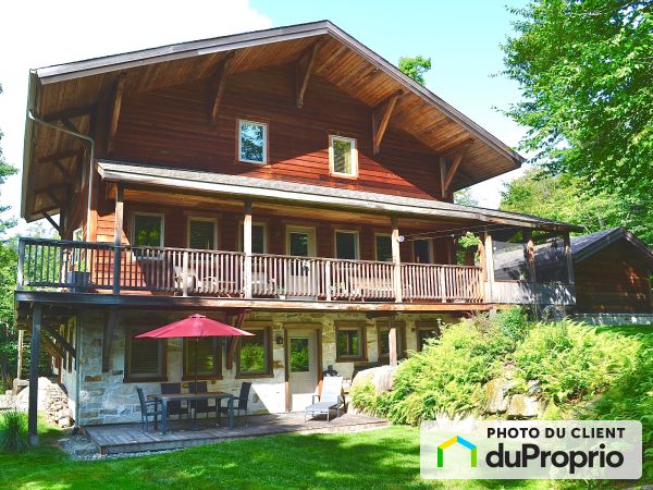 237, chemin de la Poutrelle, St-Sauveur à vendre