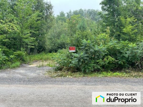 rue Annie, Ste-Julienne for sale