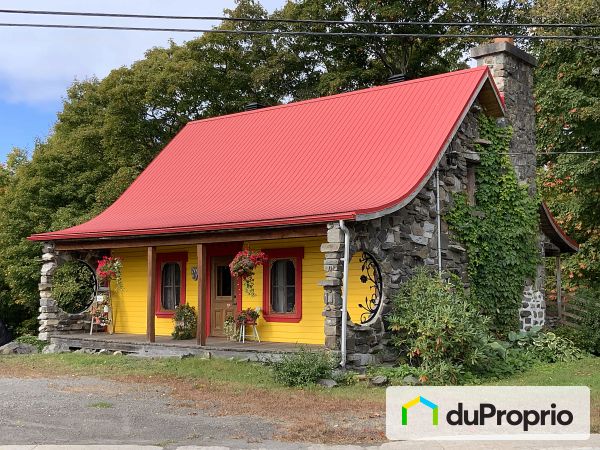 Côté est - 70, avenue de Gaspé Ouest, St-Jean-Port-Joli à vendre