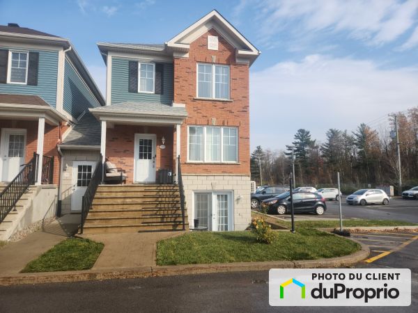 2434 avenue de la Gare, Mascouche for sale