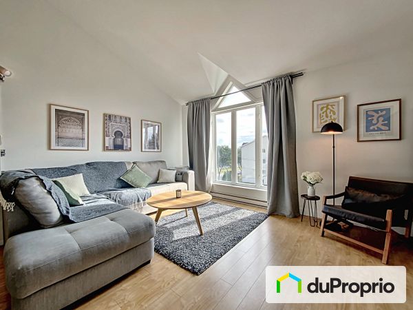 Salon - 305-14625, rue Sherbrooke Est, Pointe-Aux-Trembles / Montréal-Est à vendre