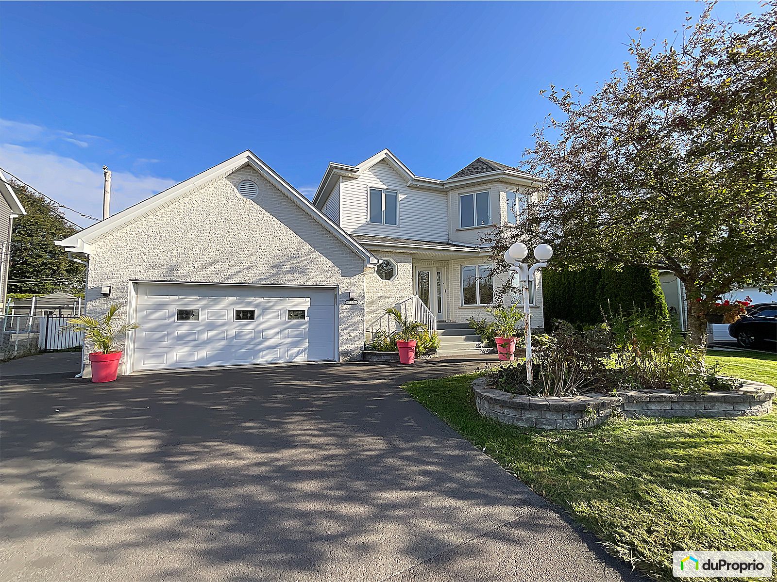 Maison 2 étages à vendre StMathieuDeBeloeil 5 chambres 1084172