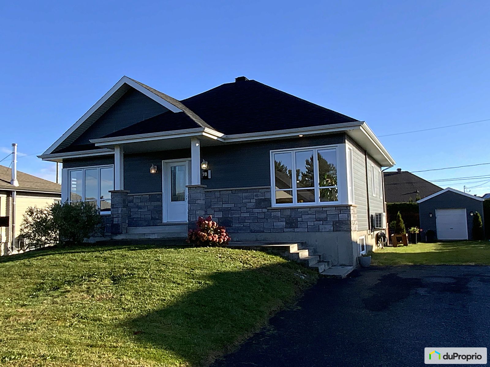 Bungalow for sale StHenrideLévis 4 bedrooms 2 bathrooms 1084570