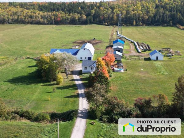 661, 3e rang Ouest, St-Anaclet-De-Lessard à vendre