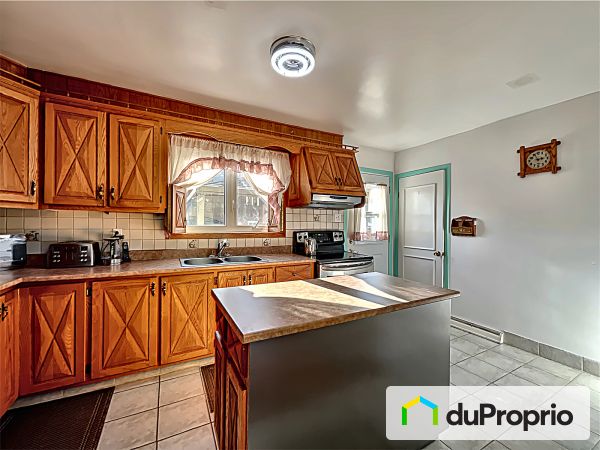 Kitchen - 62 8e Avenue, Ste-Marthe-Sur-Le-Lac for sale