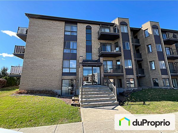 105-1575 boulevard du Souvenir, Laval-des-Rapides à vendre