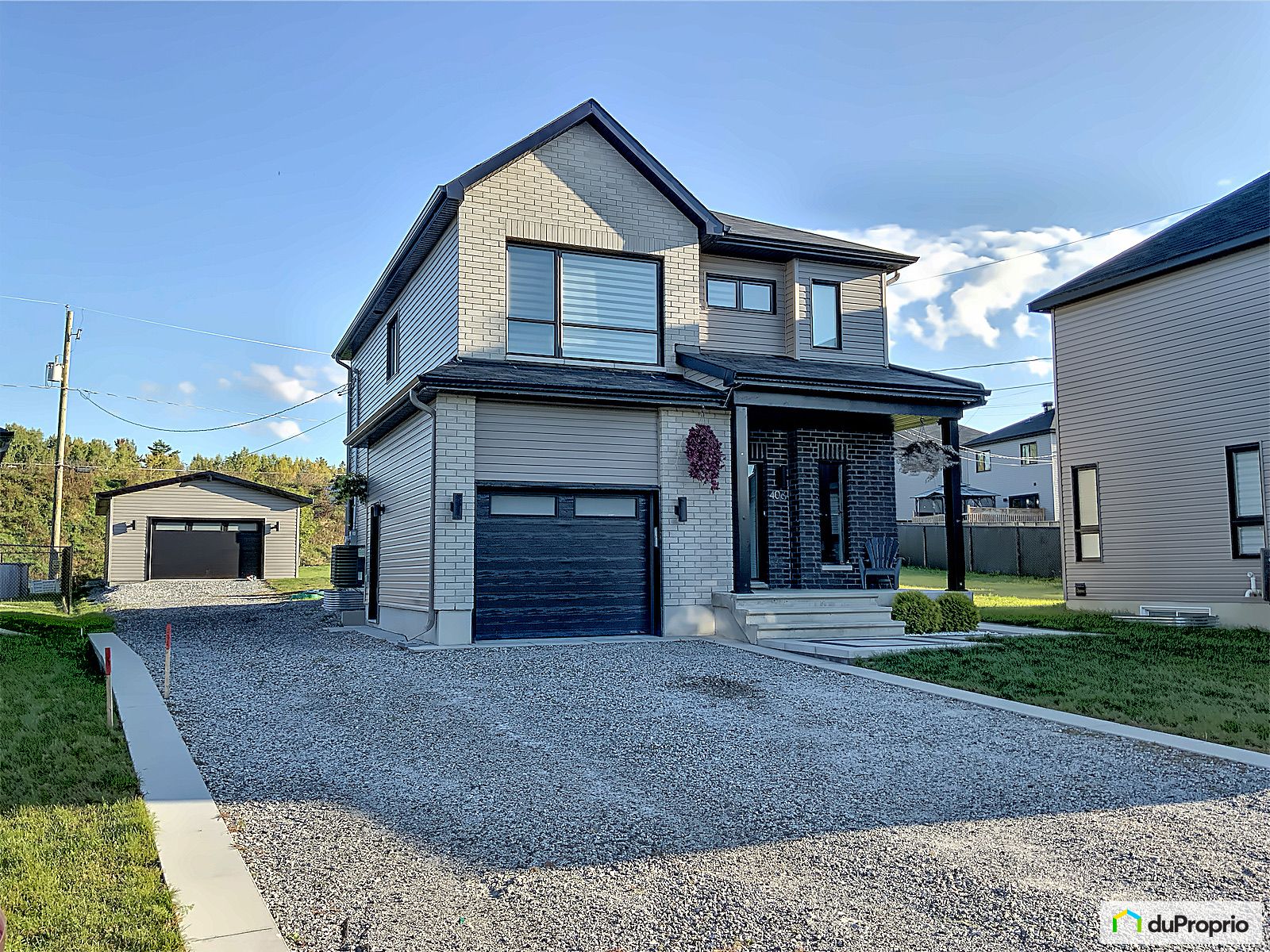 406 Rue Du Petit Village — photo 1