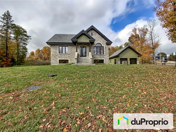 8 chemin Francis, La Pêche (Ste-Cecile-De-Masham) for sale