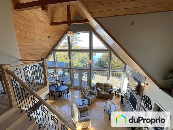 633 305e Avenue, St-Hippolyte for sale