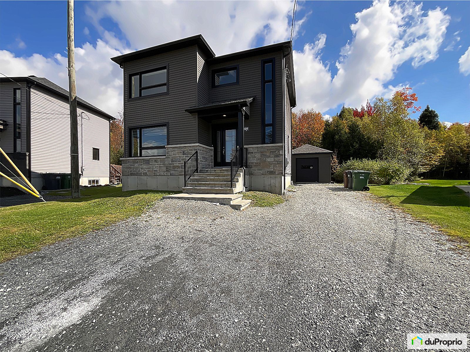 2 Storey for sale Sherbrooke (Fleurimont) 5 bedrooms 2 bathrooms 1085687