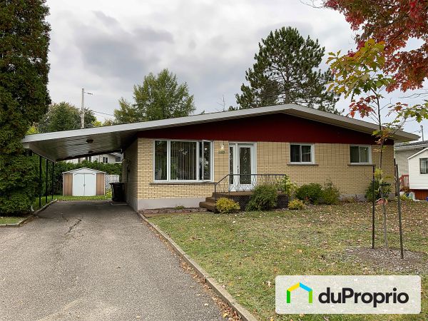 2260, rue Poitras, Jonquière (Arvida) à vendre