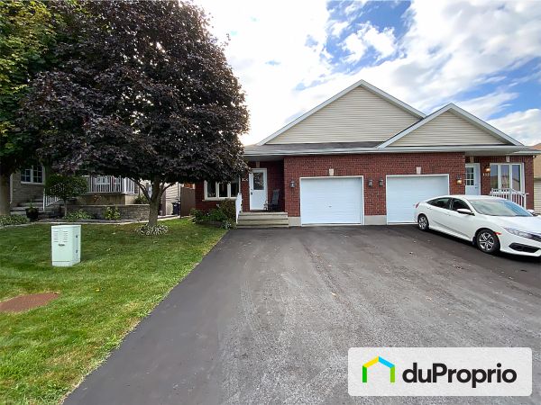 Driveway - 116 rue du Renard, Gatineau (Aylmer) for sale