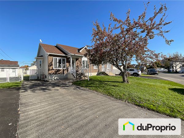 Front Yard - 109 rue des Sarcelles, Gatineau (Masson-Angers) for sale