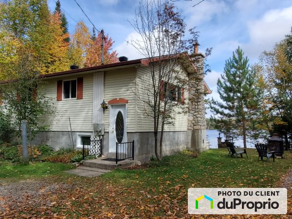 1242, chemin du Lac-Paquet Est, Rivière-Rouge à vendre