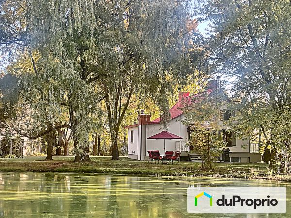 681 Grande-Allée, Mont-St-Hilaire for sale