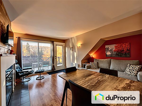 Dining Room / Living Room - 210-275 chemin des Faitières, Piedmont for sale
