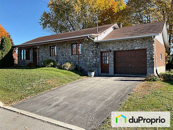 634, rue  Archambault, St-Lin-Laurentides à vendre