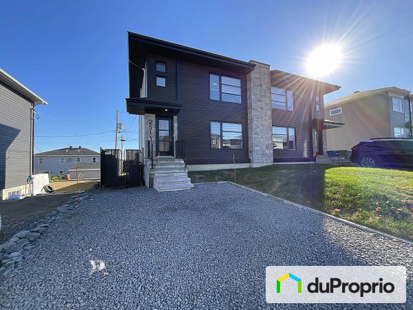 251, rue de Bigorre, Charlesbourg (ND-Des-Laurentides) à vendre