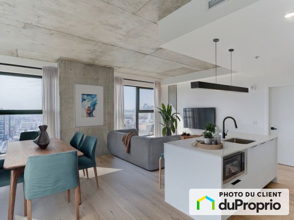 245 boulevard Robert-Bourassa, Ville-Marie (Centre-Ville et Vieux-Montréal) for sale