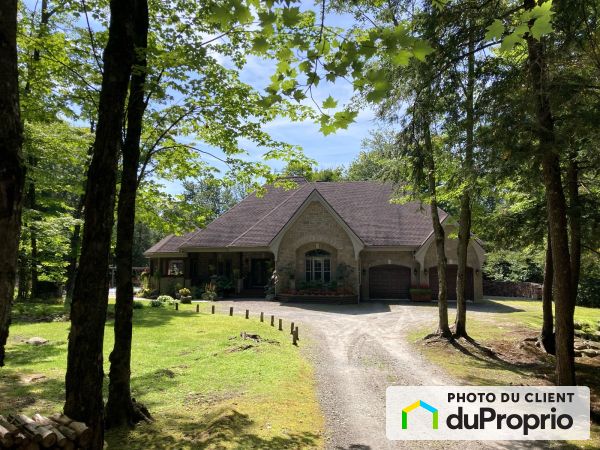 Summer Front - 41 rue des Bois-Francs, Brownsburg-Chatham for sale