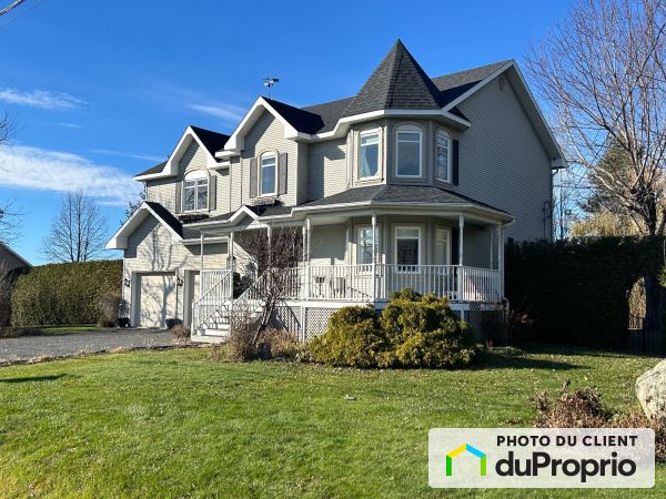 11 rue Descôteaux, Drummondville (St-Joachim-De-Courval) for sale