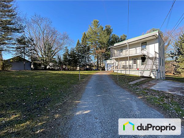 Front Yard - 241-243, rue Saint-Jean-Baptiste, Sherbrooke (Brompton) for sale