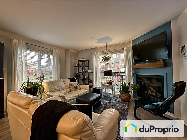 Living Room - 202-650 boulevard de la Salette, St-Jérôme (Bellefeuille) for sale